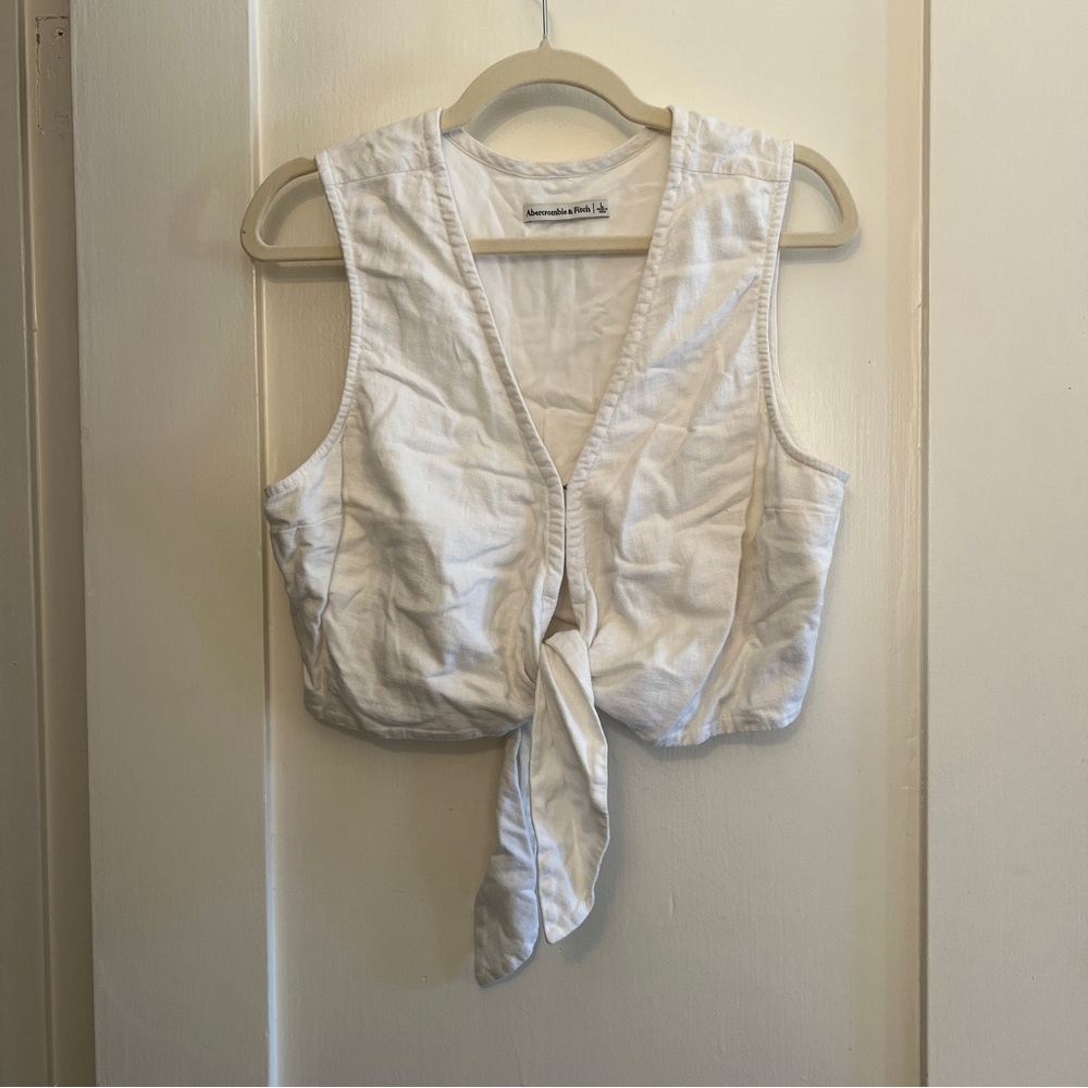 Abercrombie & Fitch White Tie Front Sleeveless Tank
